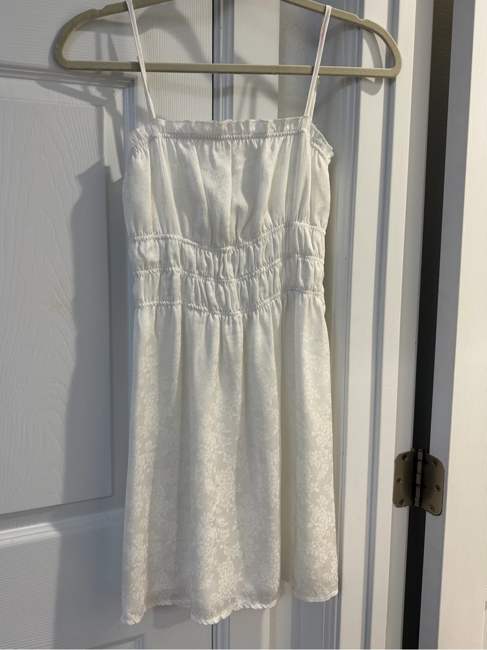 White Spaghetti-Strap Casual Sundress